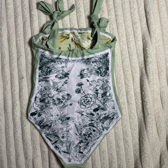 SKAYS REVERSIBLE Chic Green and White Floral One Piece - Picture 10 of 10